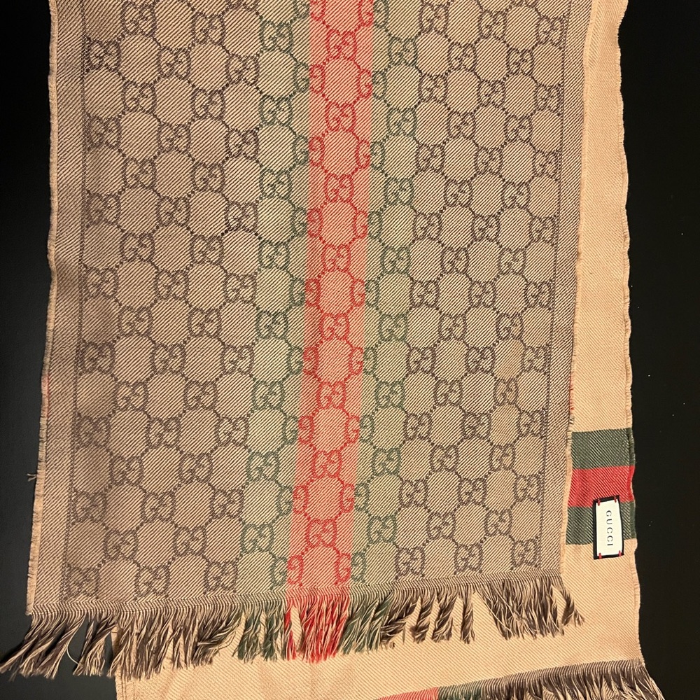 Gucci Beige and Red Logo Scarf